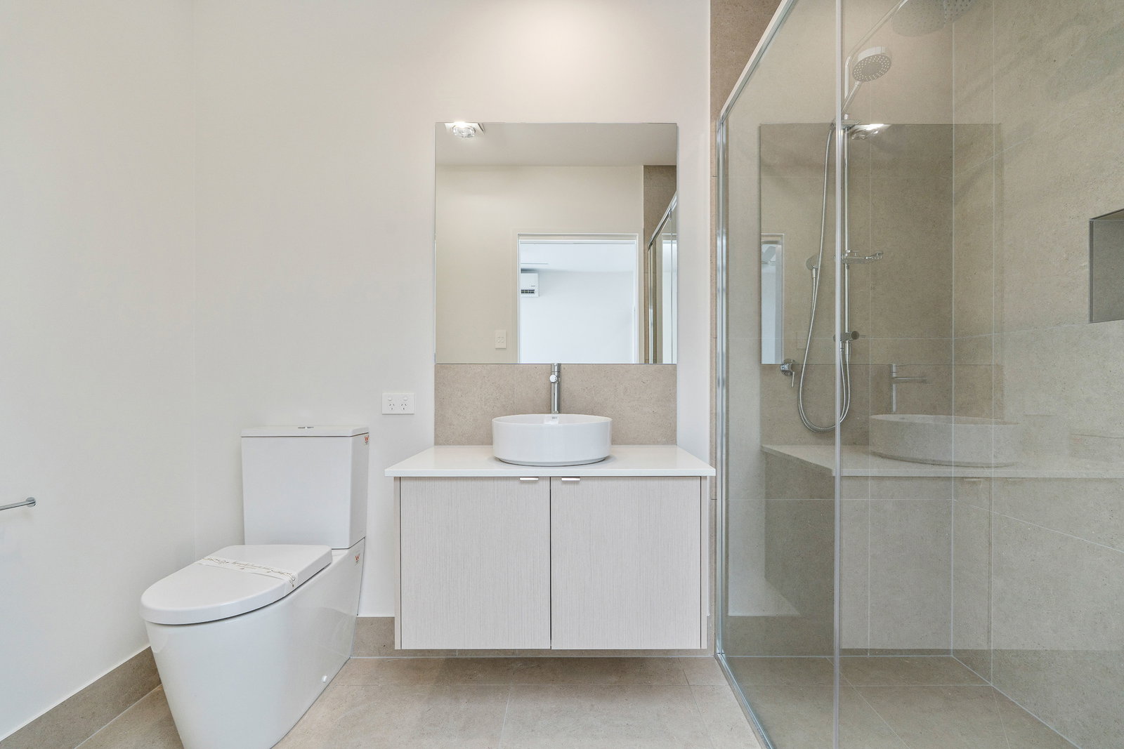 2/17 Oyster Place, Elliott Heads  QLD  4670