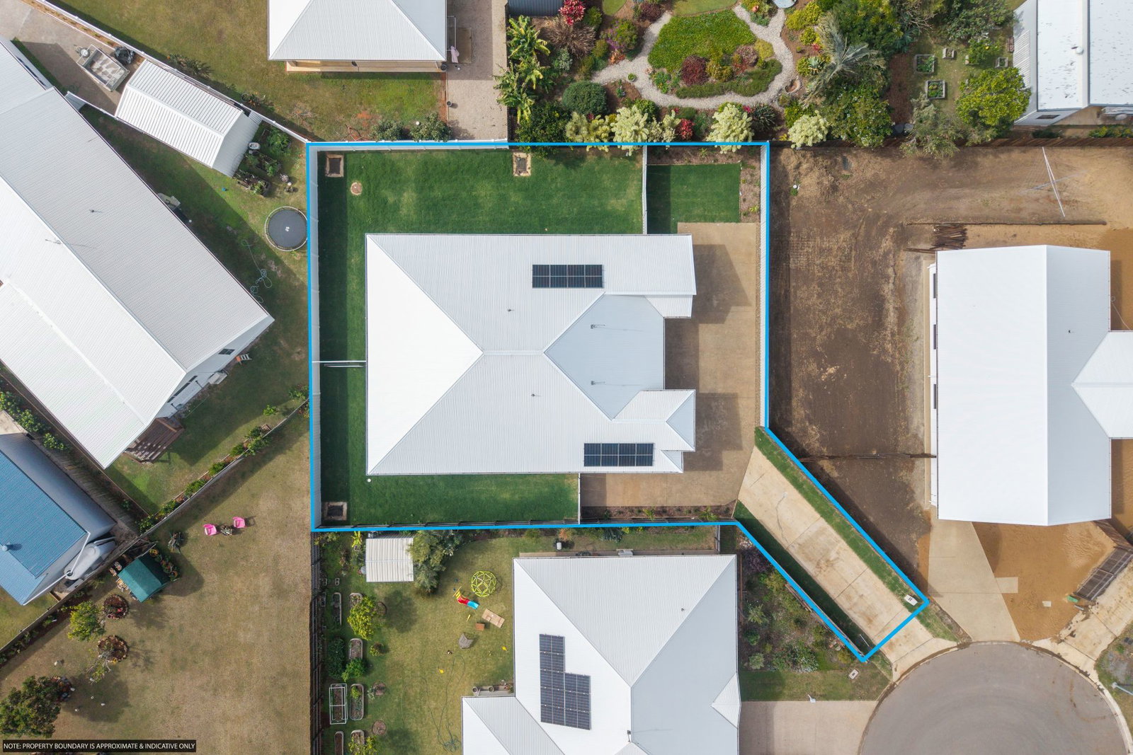 2/17 Oyster Place, Elliott Heads  QLD  4670