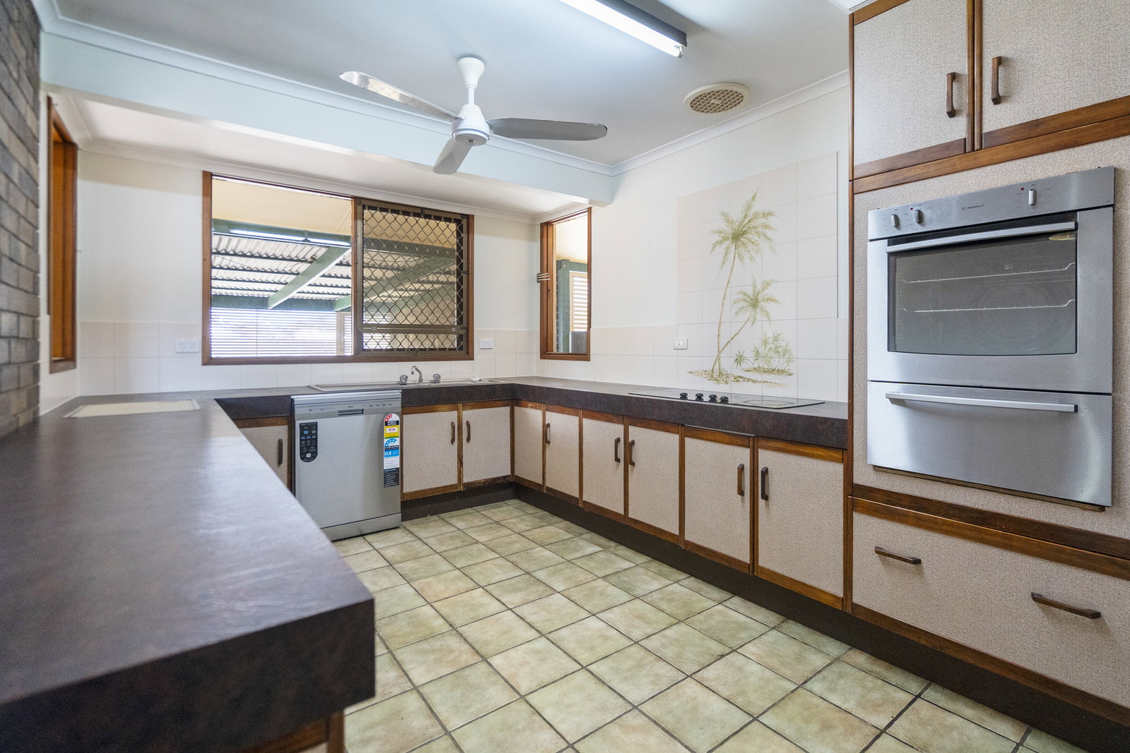 283 Fairymead Road, Bundaberg North  QLD  4670
