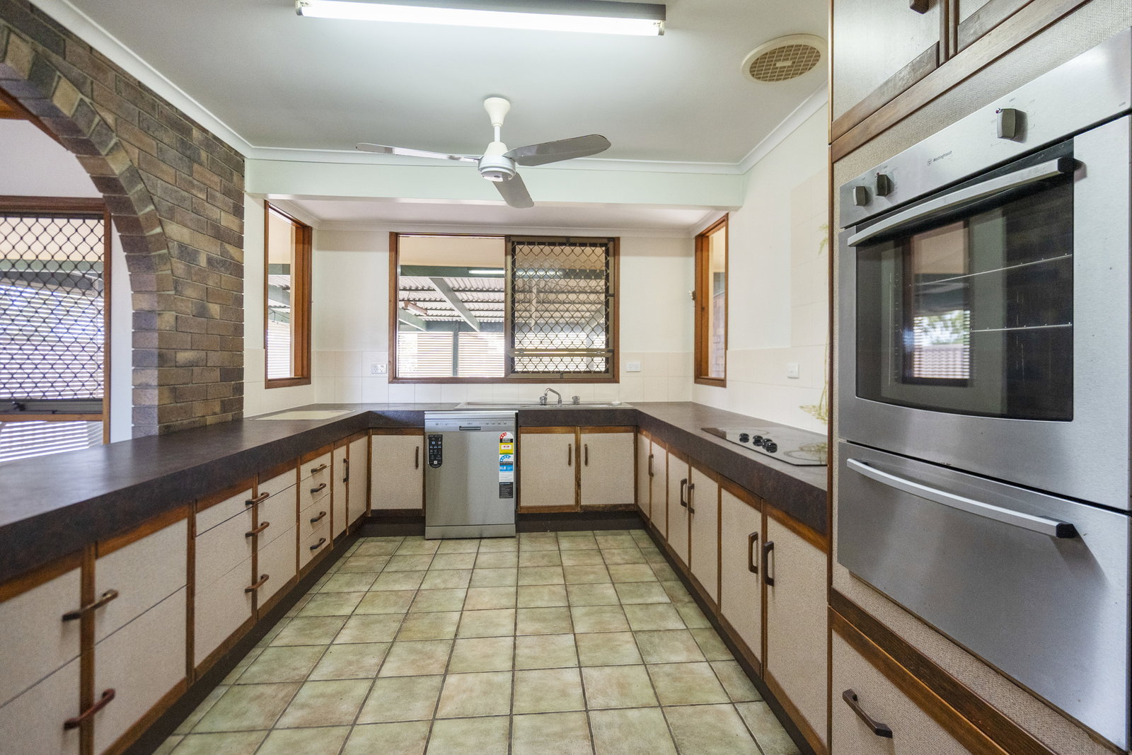 283 Fairymead Road, Bundaberg North  QLD  4670