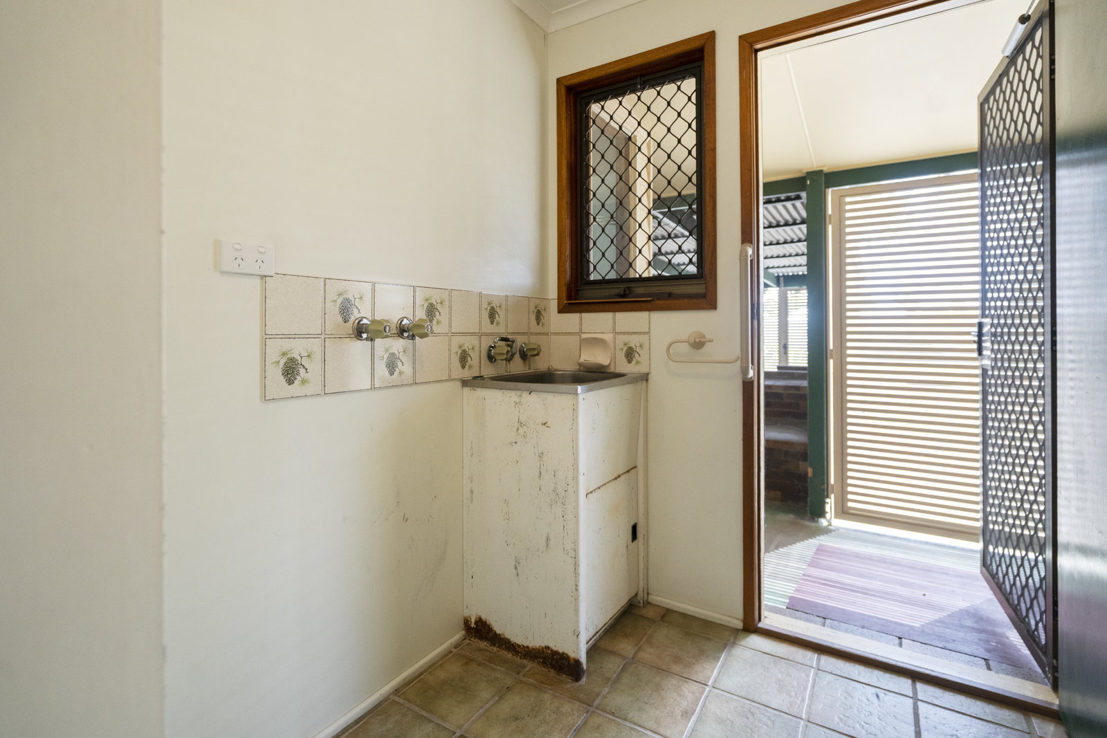 283 Fairymead Road, Bundaberg North  QLD  4670