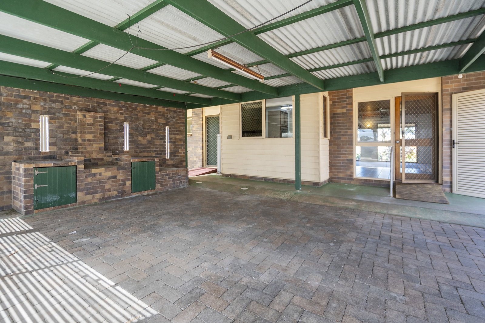 283 Fairymead Road, Bundaberg North  QLD  4670