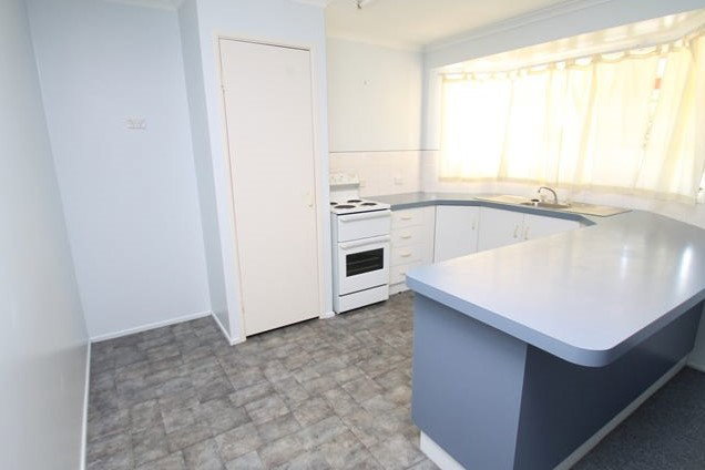 77 Aramac Drive, Clinton  QLD  4680
