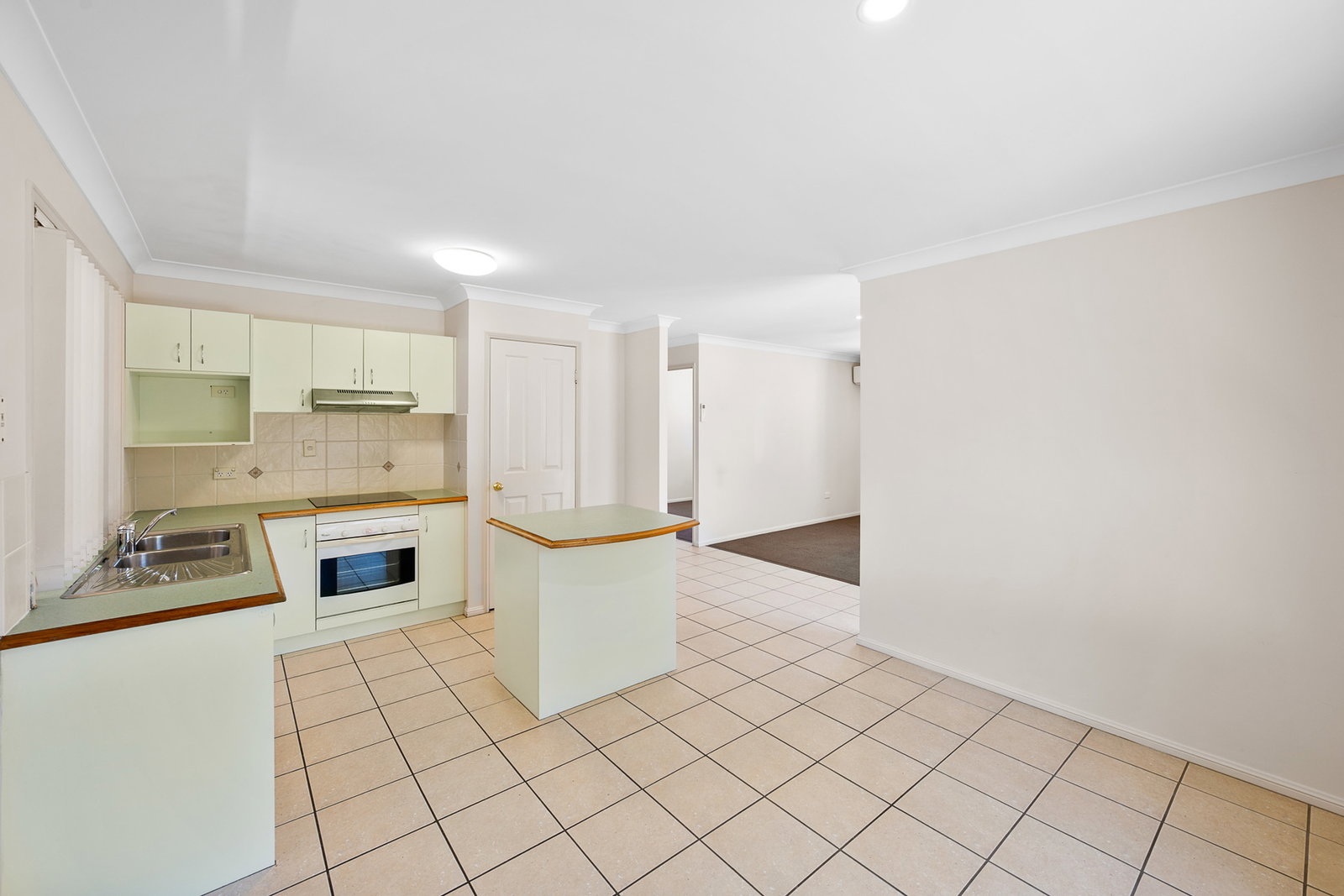 1/50 Auckland Street, Gladstone Central  QLD  4680