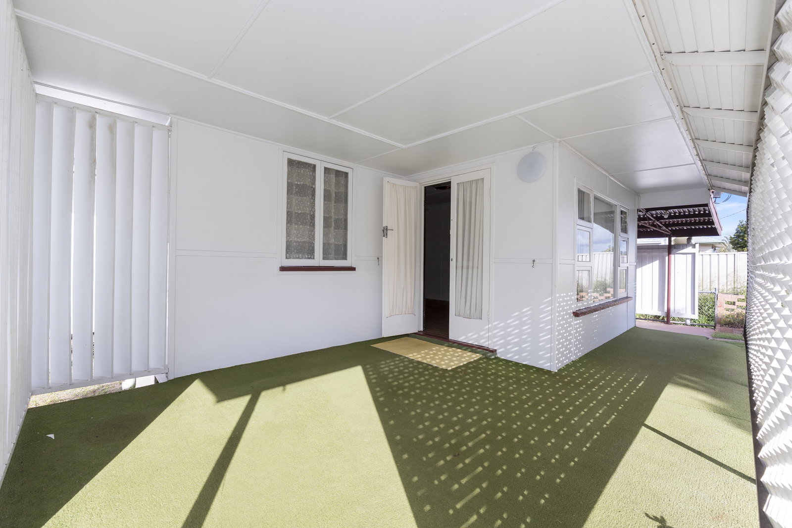 14 Dunkirk Street, Svensson Heights  QLD  4670
