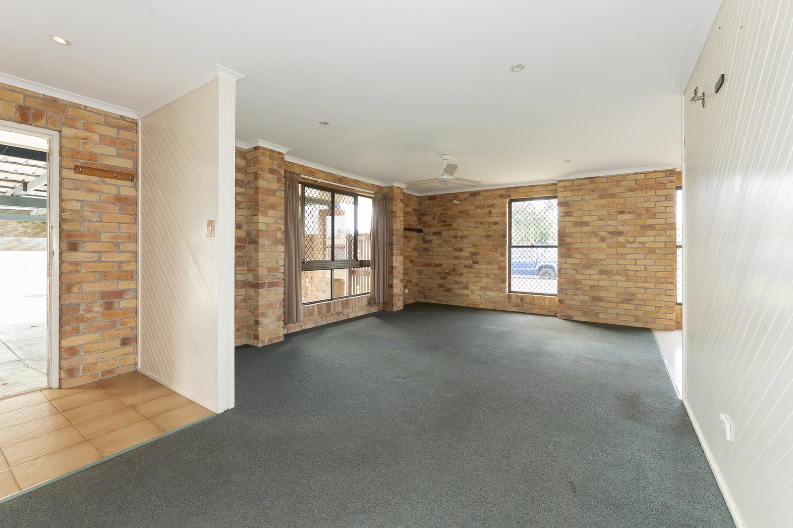 127 Davidson Street, Bargara  QLD  4670