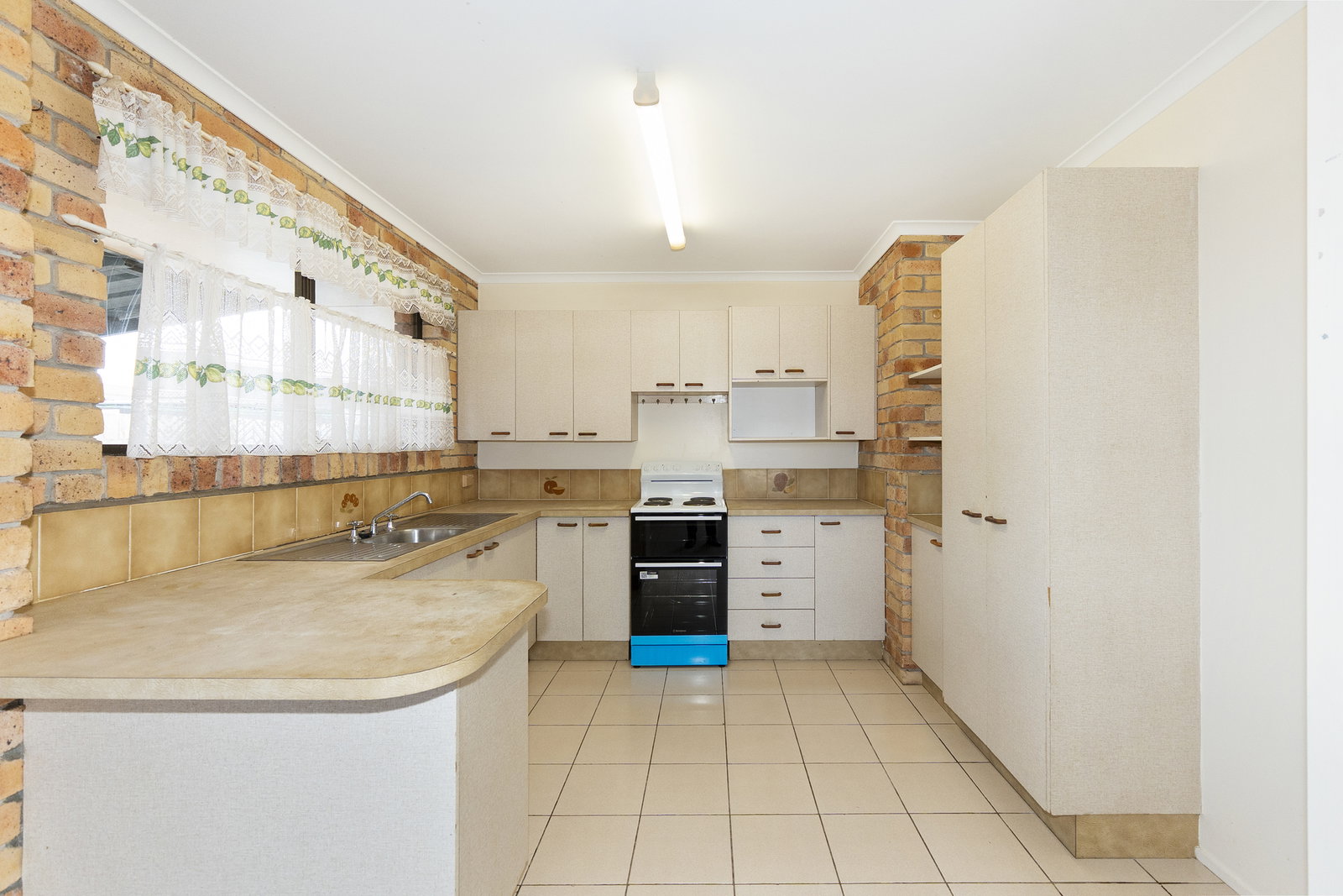 127 Davidson Street, Bargara  QLD  4670