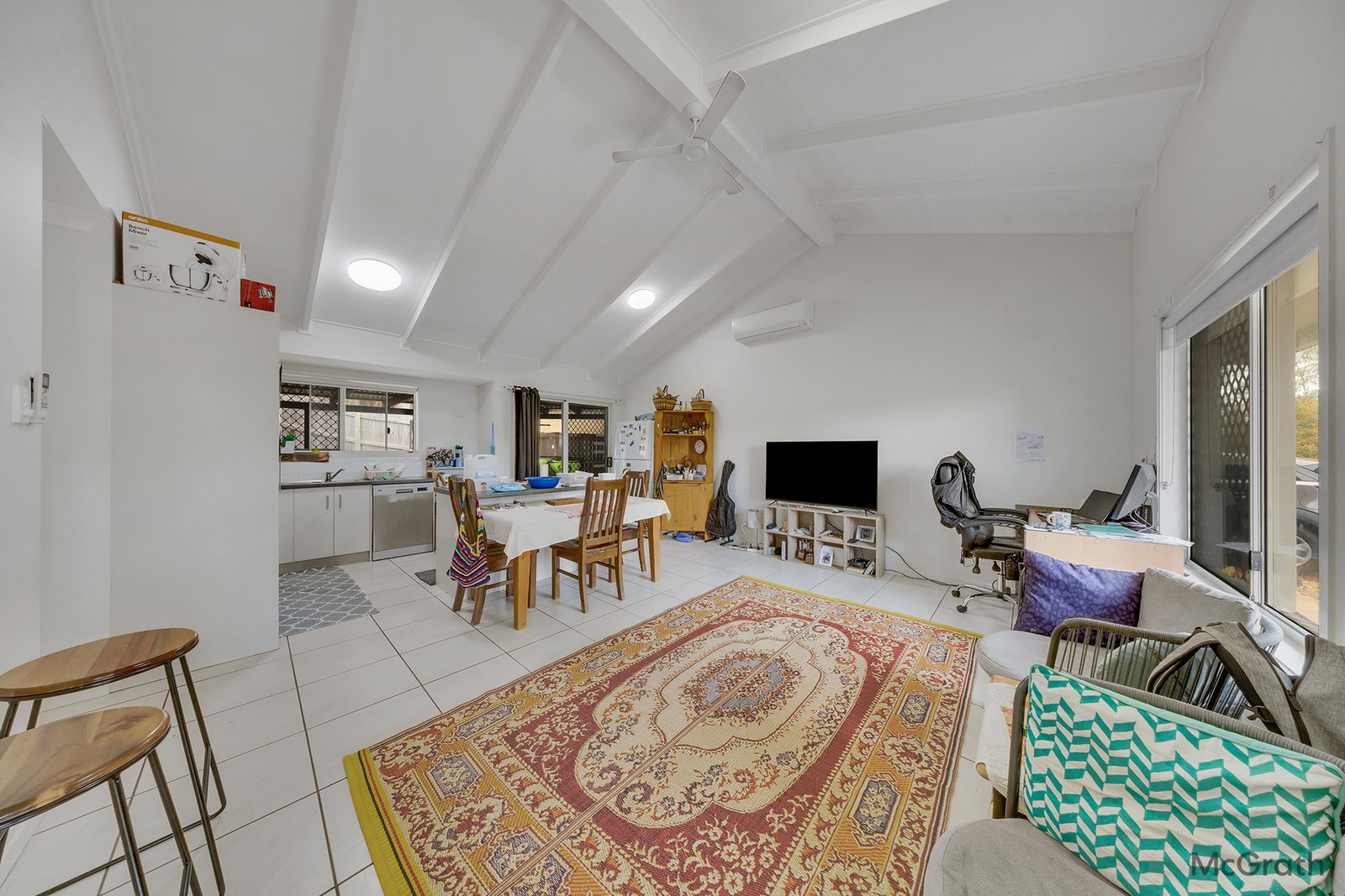 9 Hoskyn Court, Clinton  QLD  4680