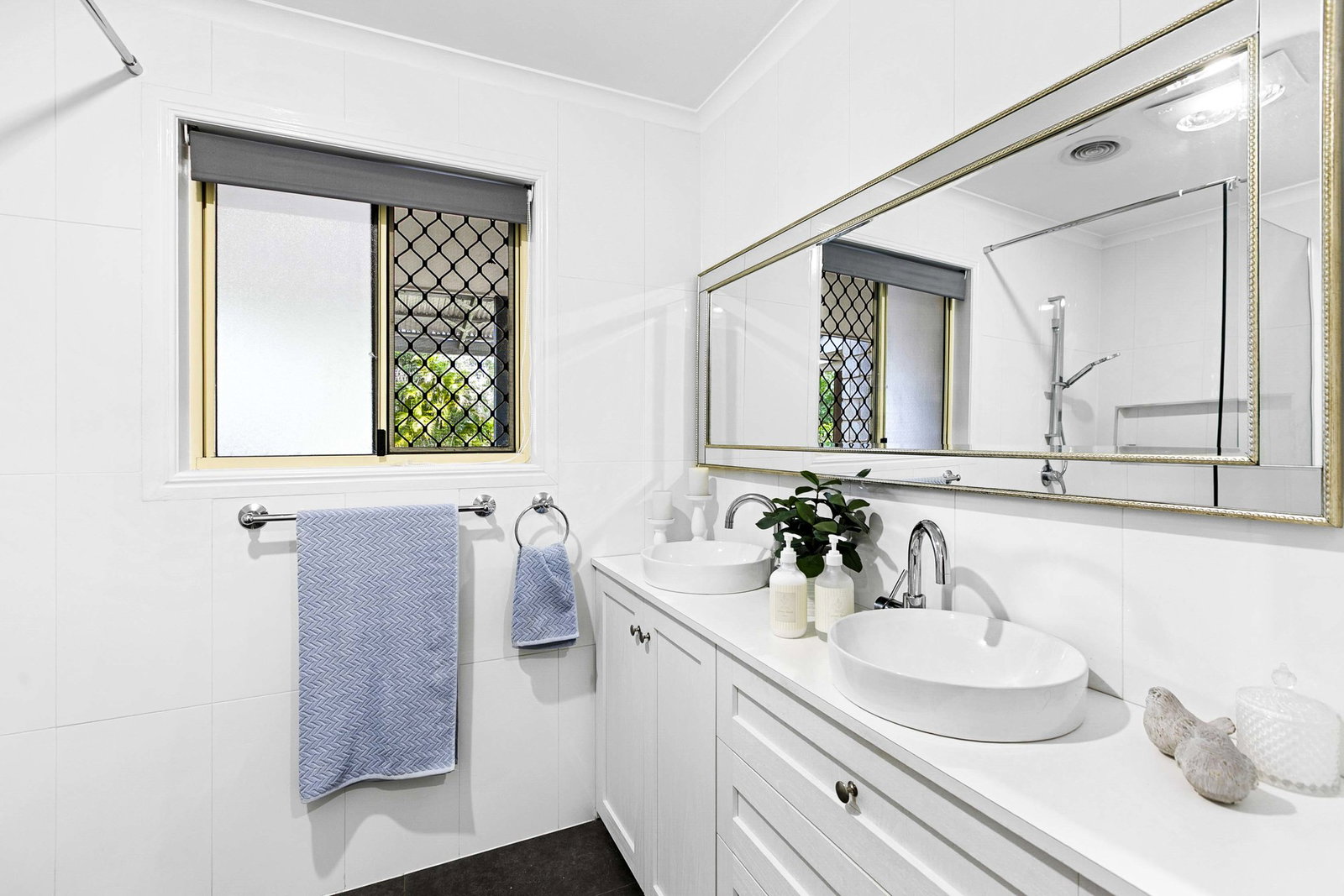 8 Barlow Street South, Maryborough West  QLD  4650