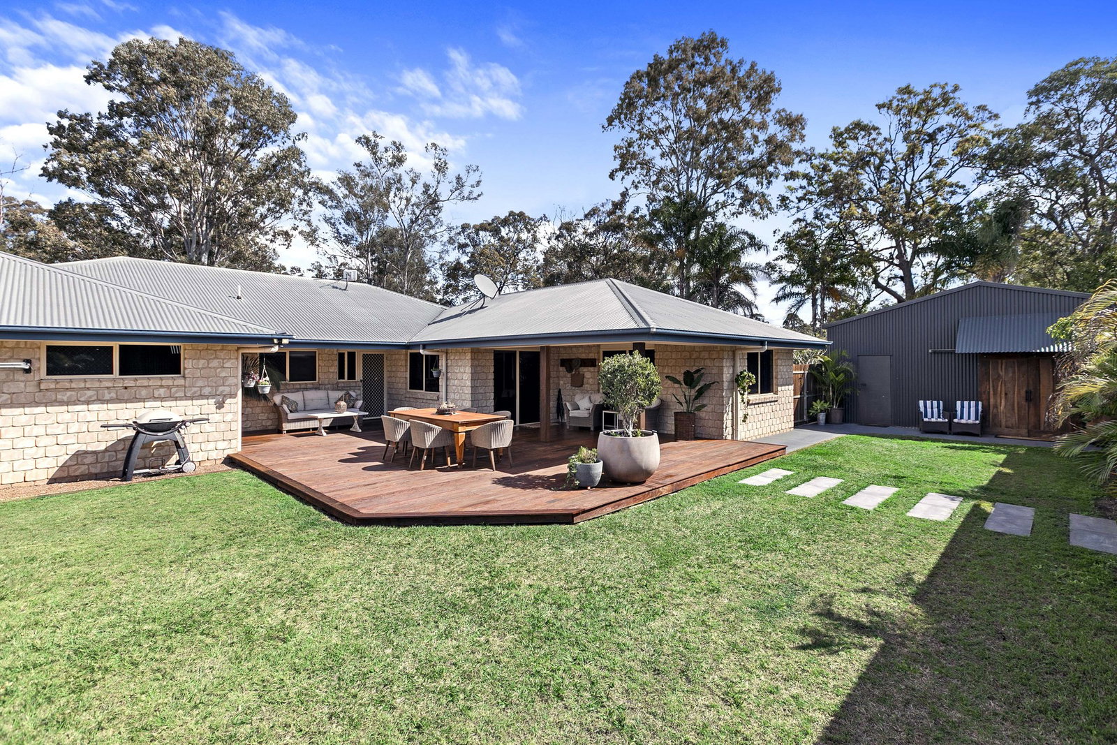 8 Barlow Street South, Maryborough West  QLD  4650