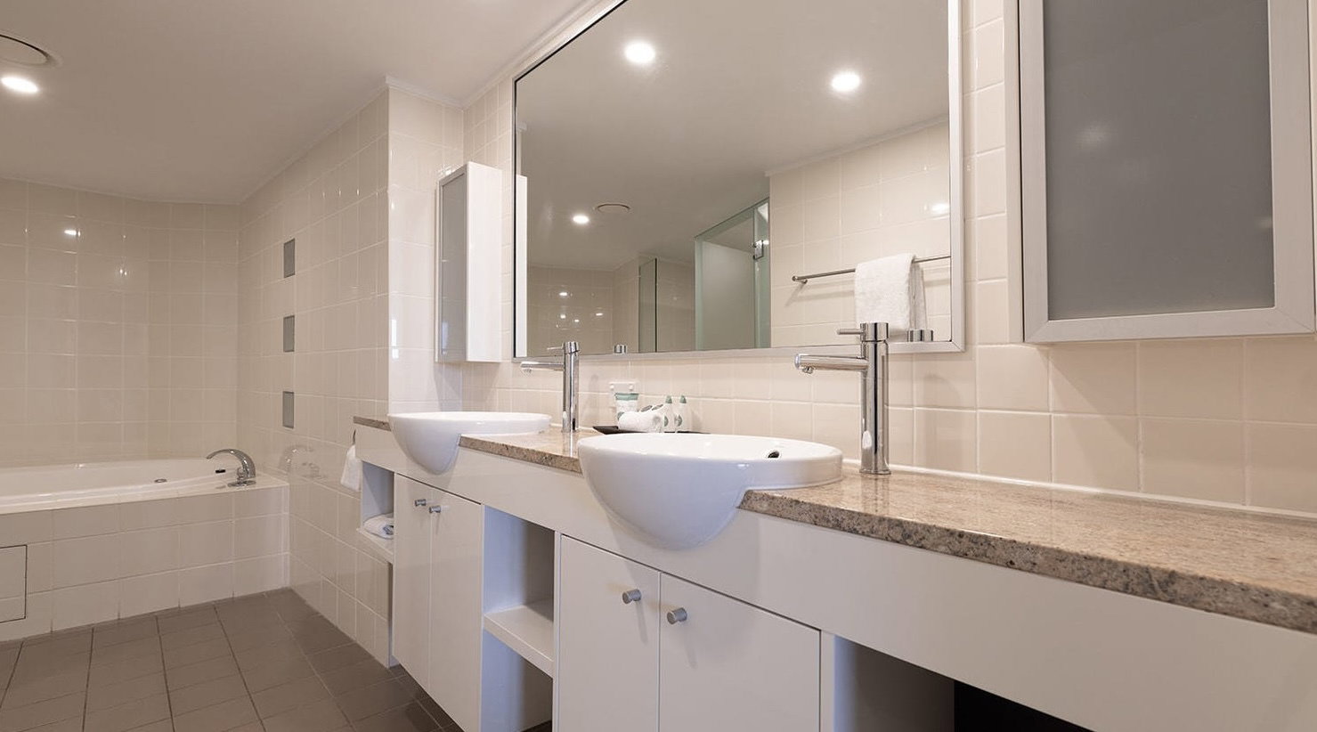 111/9 Beaches Village Circuit, Agnes Water  QLD  4677