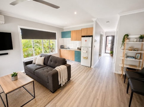 21/2 Beaches Village Circuit, Agnes Water  QLD  4677