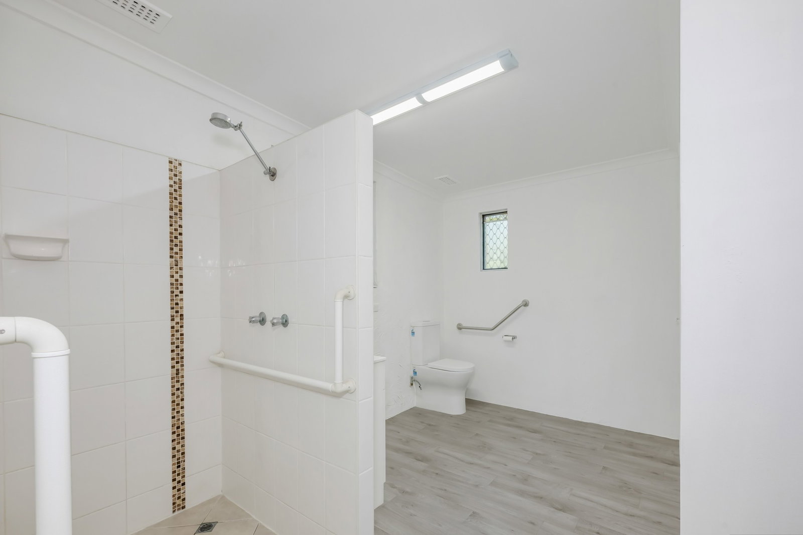 15 Hinkler Avenue, Bundaberg North  QLD  4670