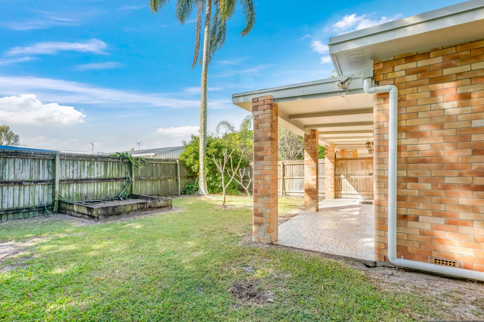 15 Hinkler Avenue, Bundaberg North  QLD  4670