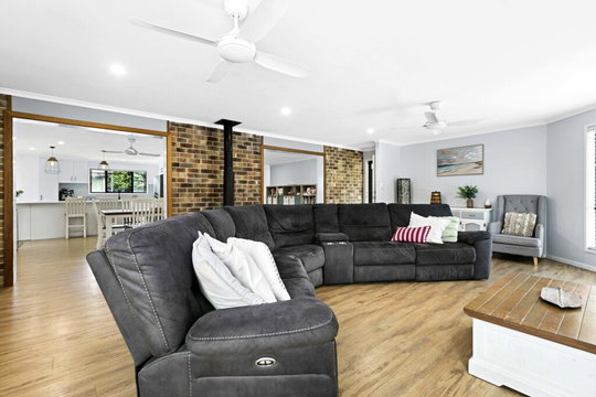 16 Sunset Court, Tinana  QLD  4650