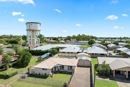 4 Heaps Street, Avenell Heights  QLD  4670