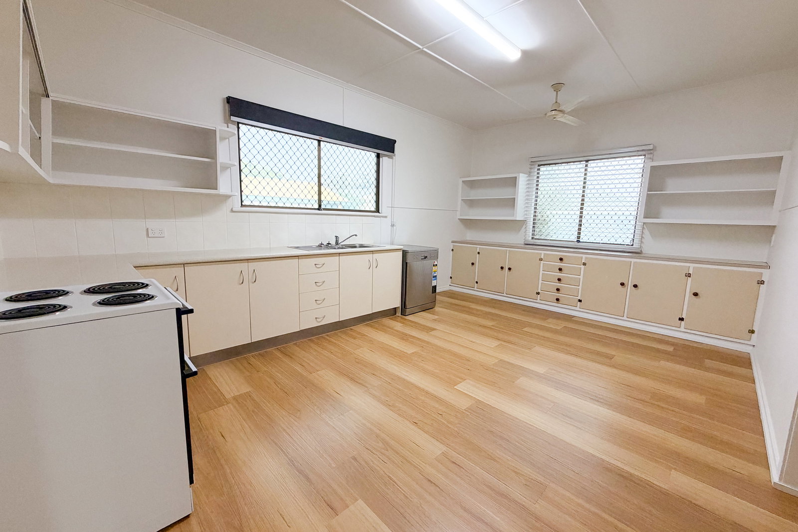 201 Targo Street, Walkervale  QLD  4670