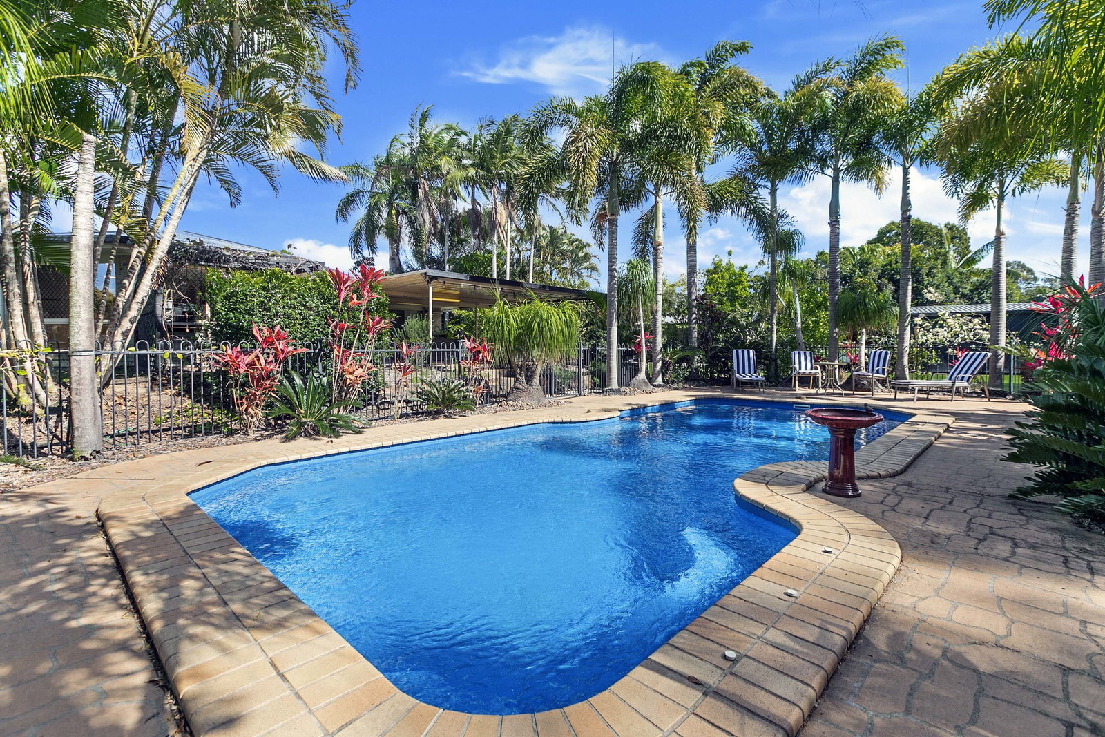 17 Madison Way, Tinana  QLD  4650