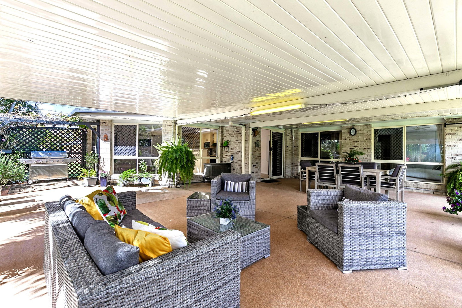 17 Madison Way, Tinana  QLD  4650