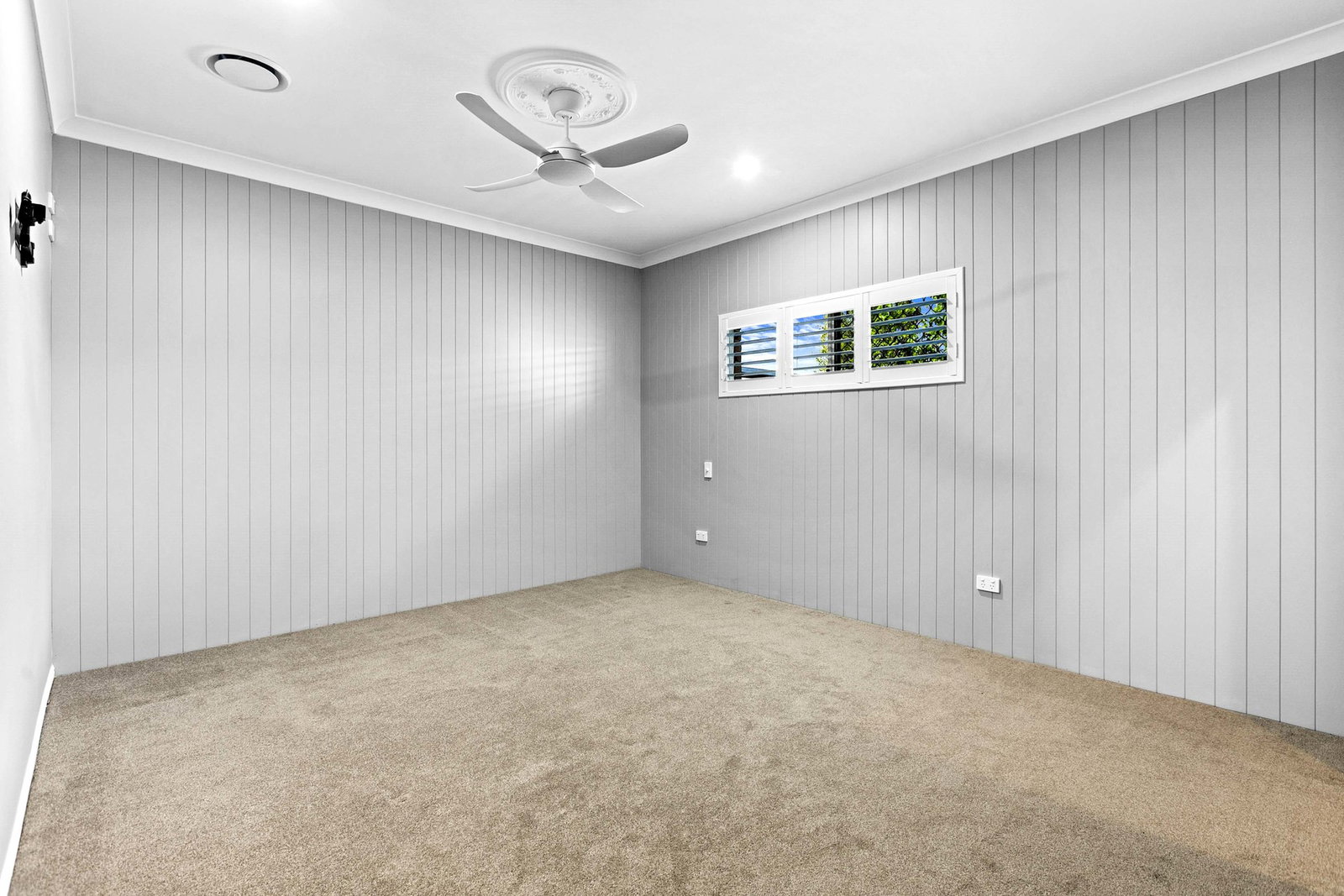 22 MacKay Drive, Tinana  QLD  4650