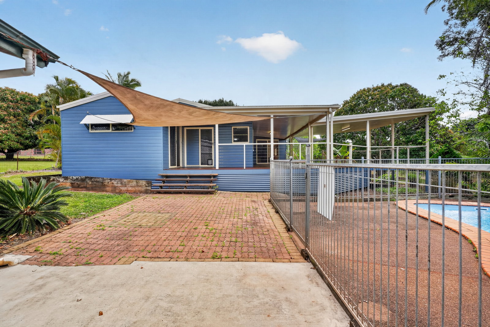 16 Hewson Road, Tinana  QLD  4650