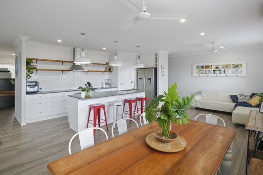6 Forsyth Street, Gin Gin  QLD  4671