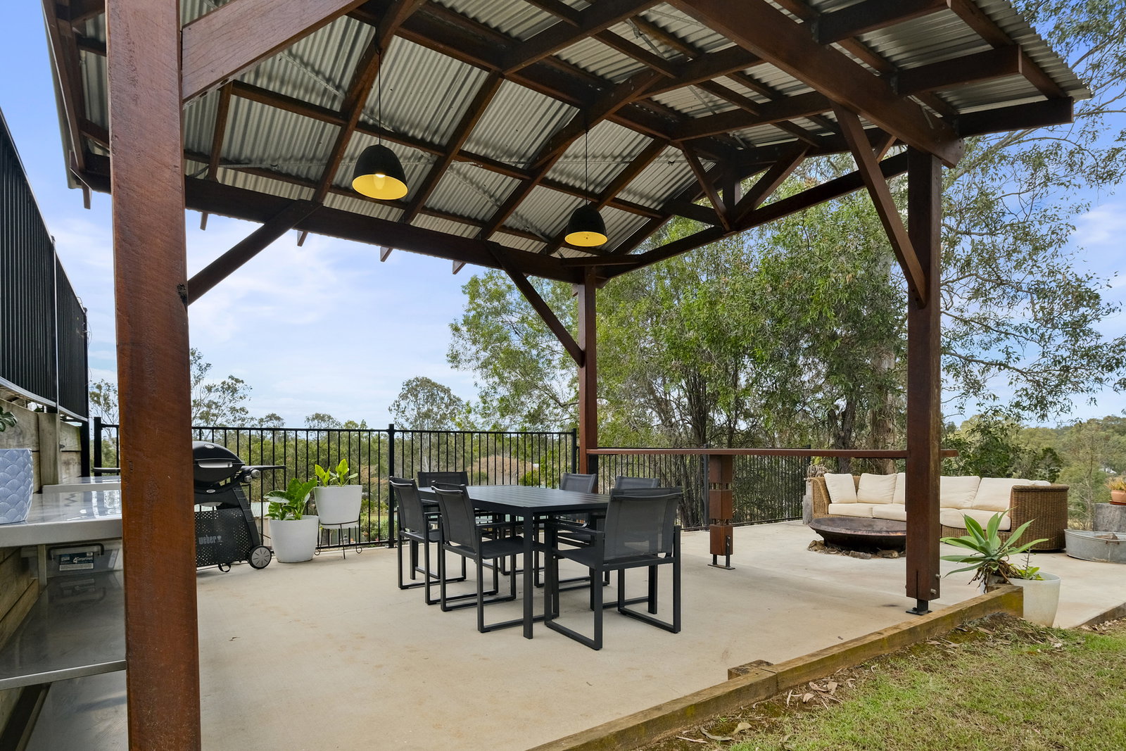 6 Forsyth Street, Gin Gin  QLD  4671