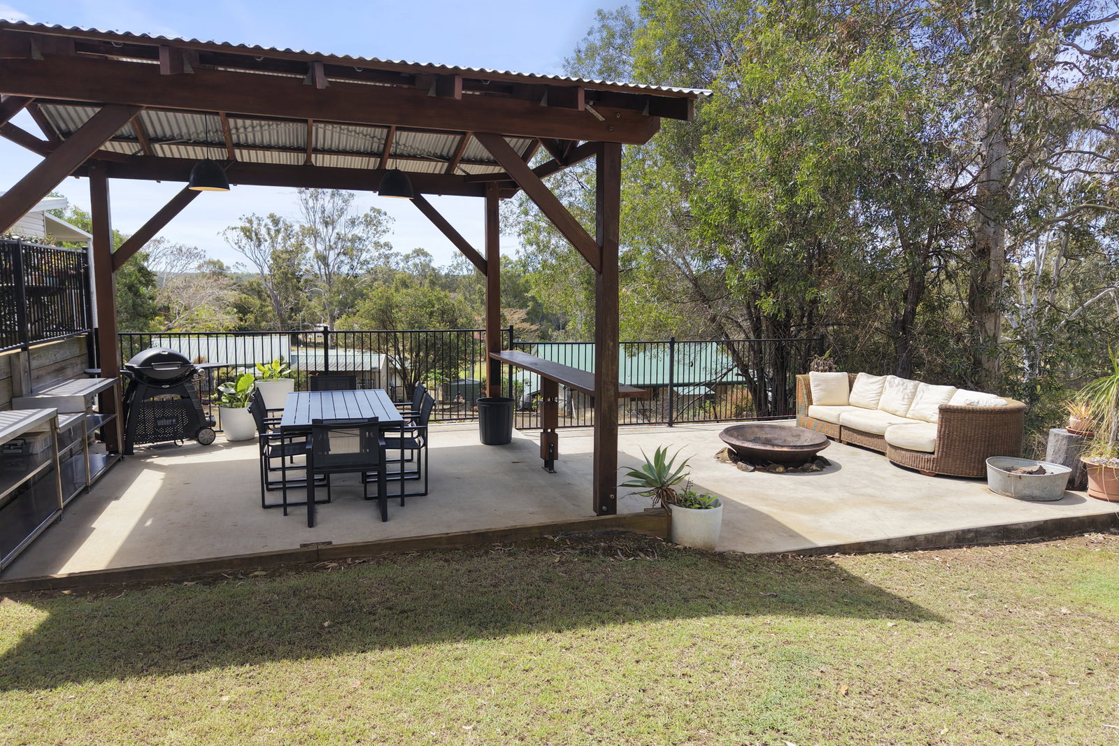 6 Forsyth Street, Gin Gin  QLD  4671