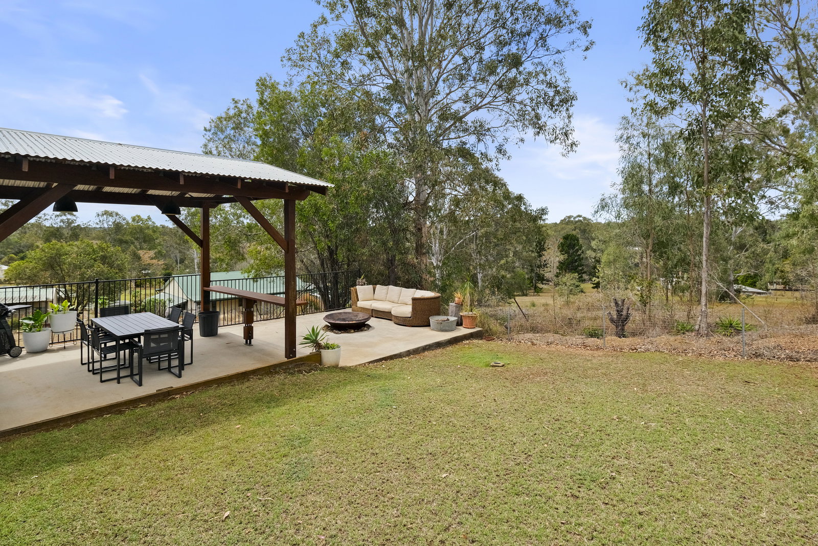 6 Forsyth Street, Gin Gin  QLD  4671