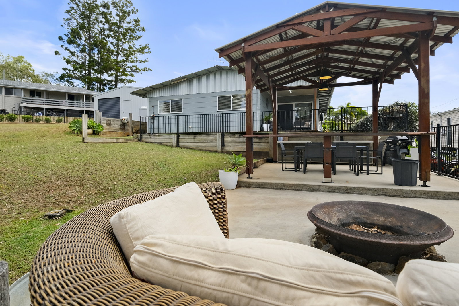 6 Forsyth Street, Gin Gin  QLD  4671