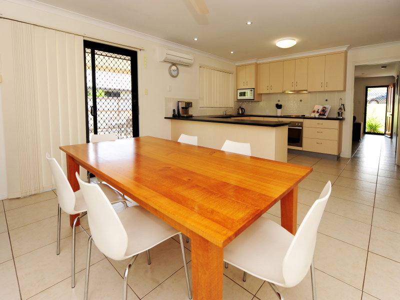 98 Col Brown Avenue, Clinton  QLD  4680