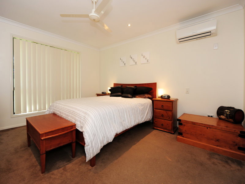 98 Col Brown Avenue, Clinton  QLD  4680