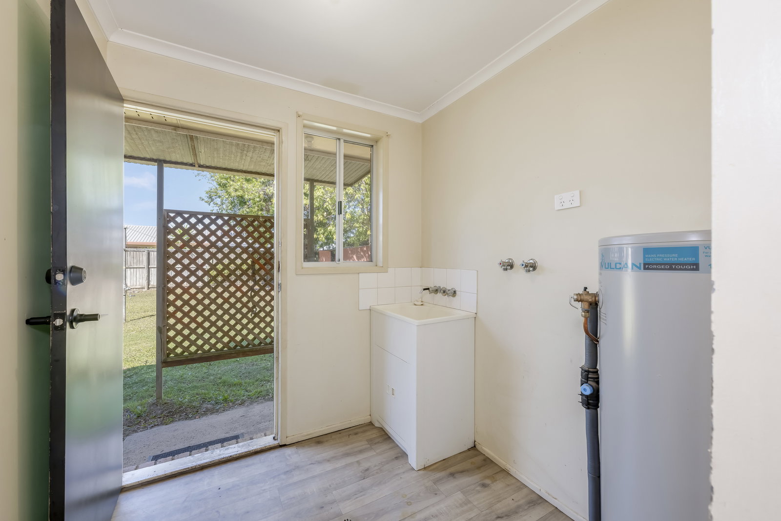 35 Thomas Thomsen Drive, Thabeban  QLD  4670