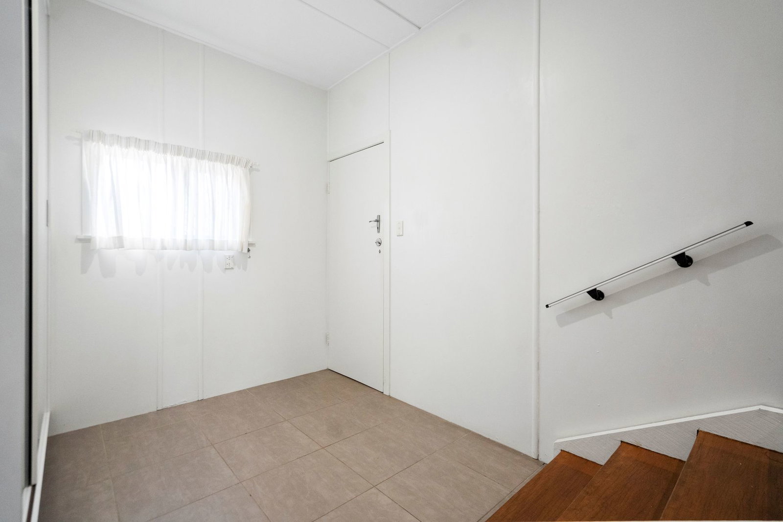 8 Peatey Street, Kepnock  QLD  4670