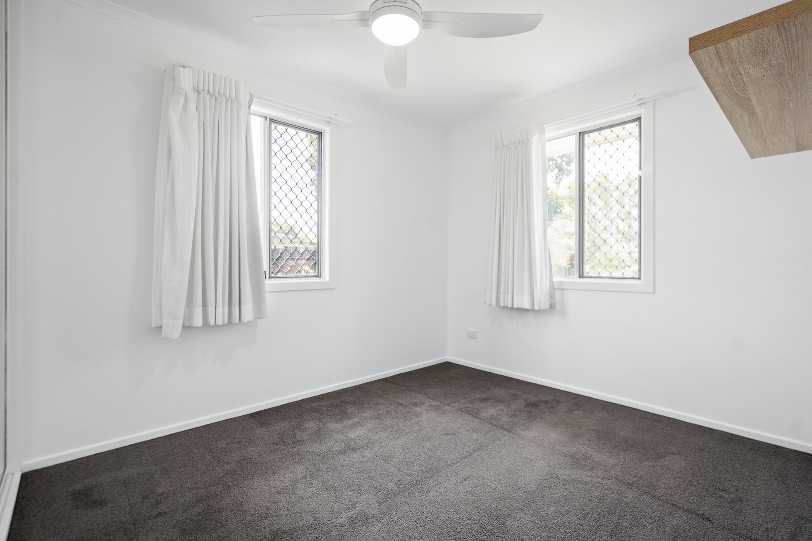8 Peatey Street, Kepnock  QLD  4670