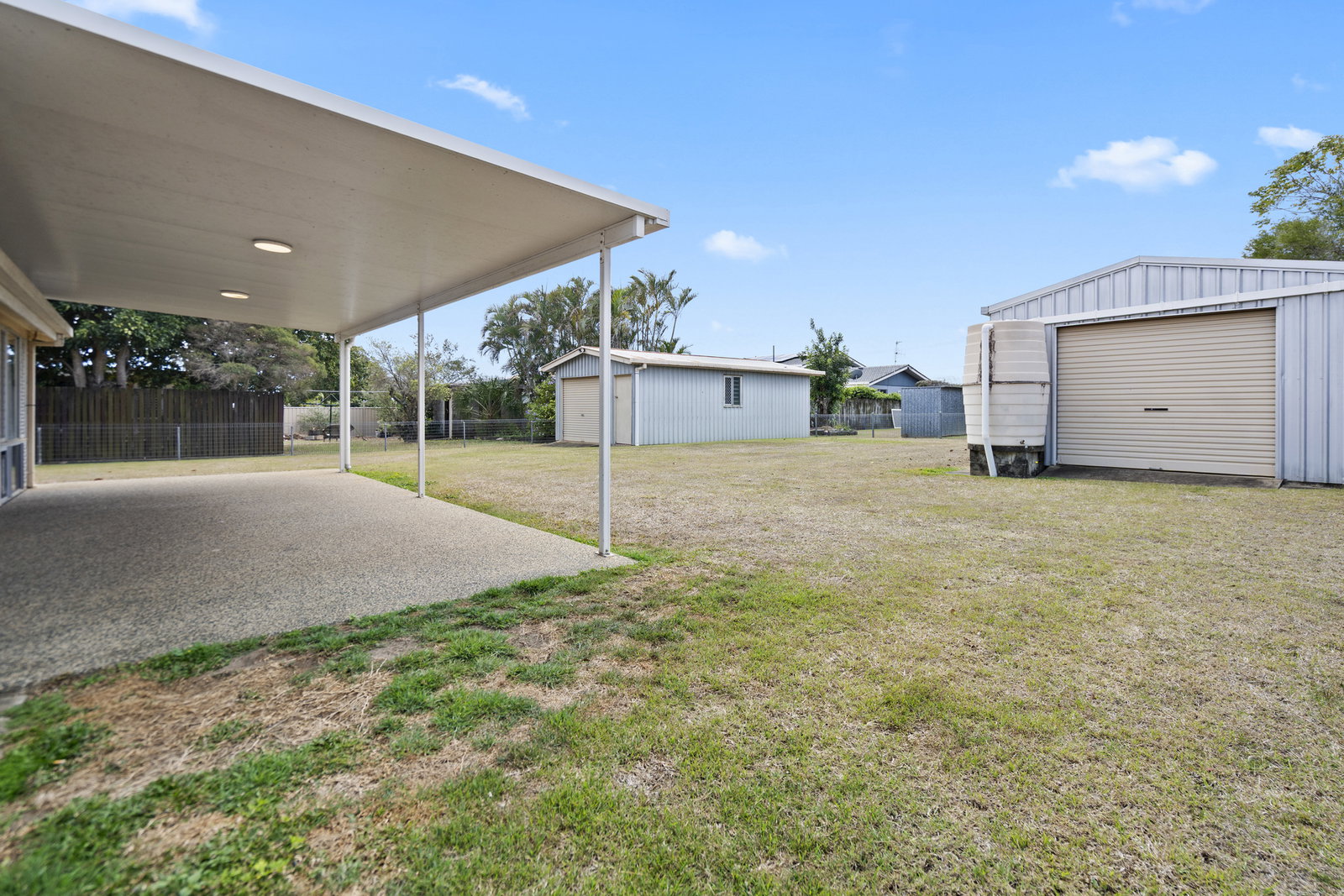 8 Peatey Street, Kepnock  QLD  4670