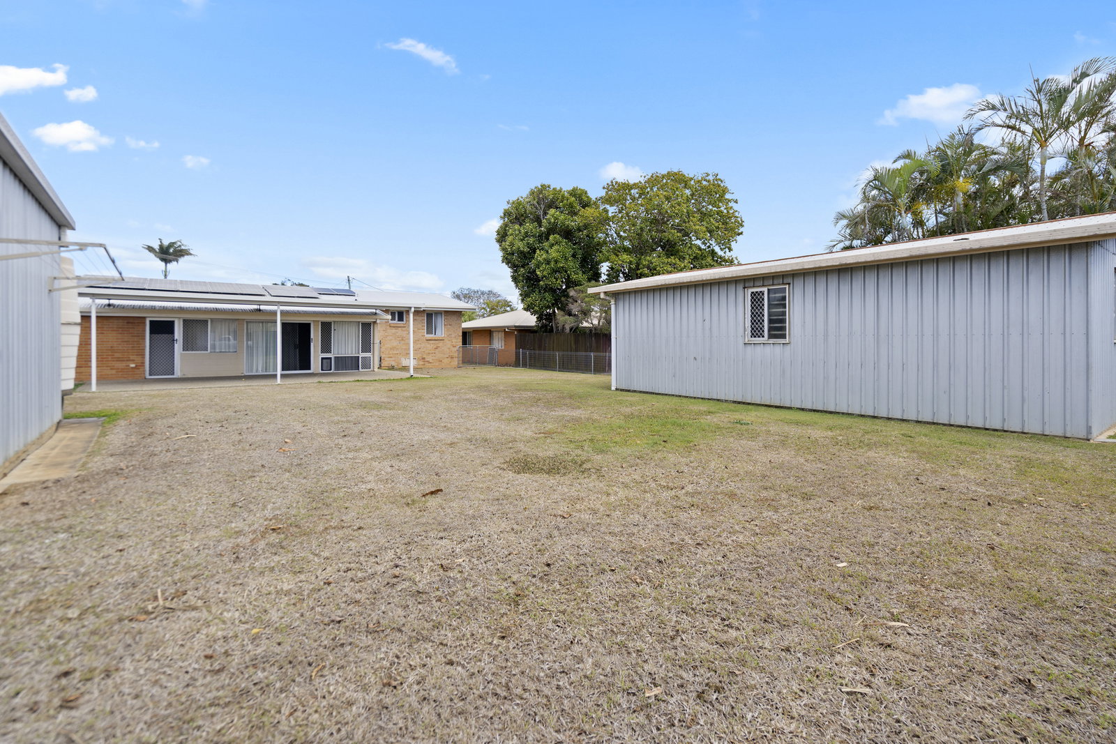 8 Peatey Street, Kepnock  QLD  4670