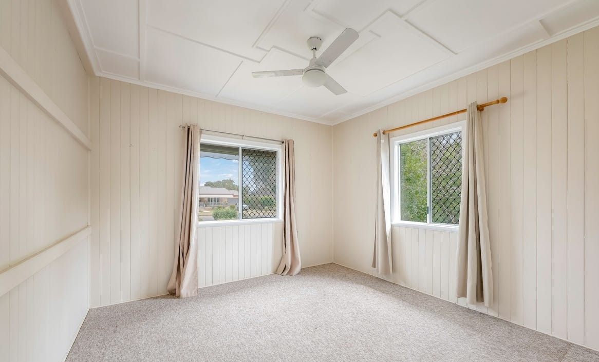 30 Baker Street, Kepnock  QLD  4670
