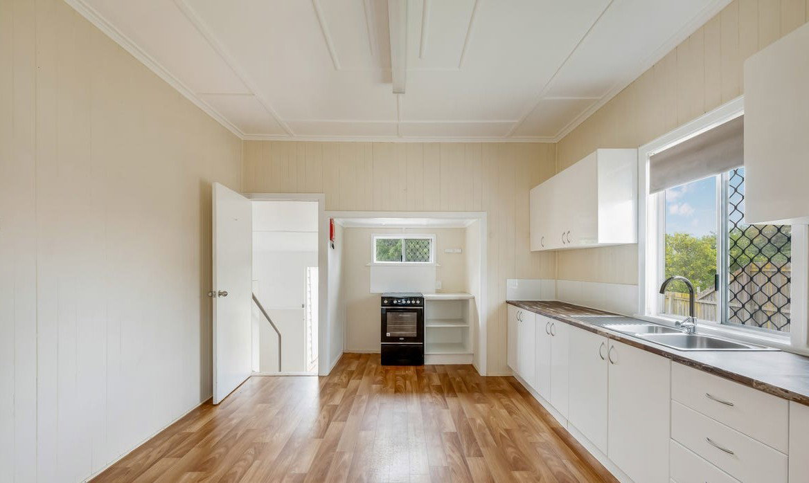 30 Baker Street, Kepnock  QLD  4670