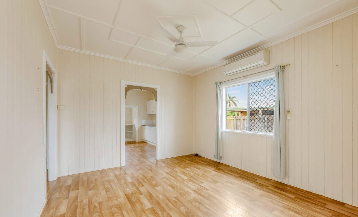 30 Baker Street, Kepnock  QLD  4670
