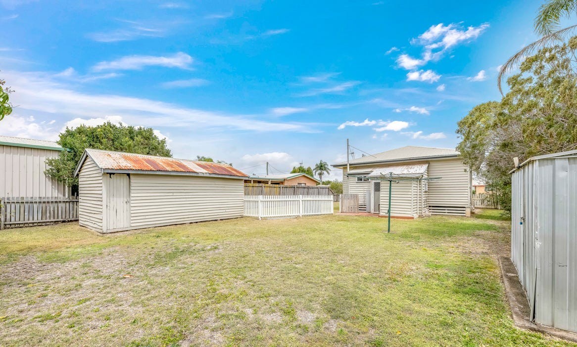 30 Baker Street, Kepnock  QLD  4670