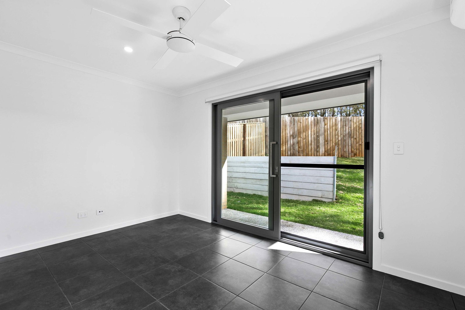 2/12 Oakwood Drive, Tinana  QLD  4650