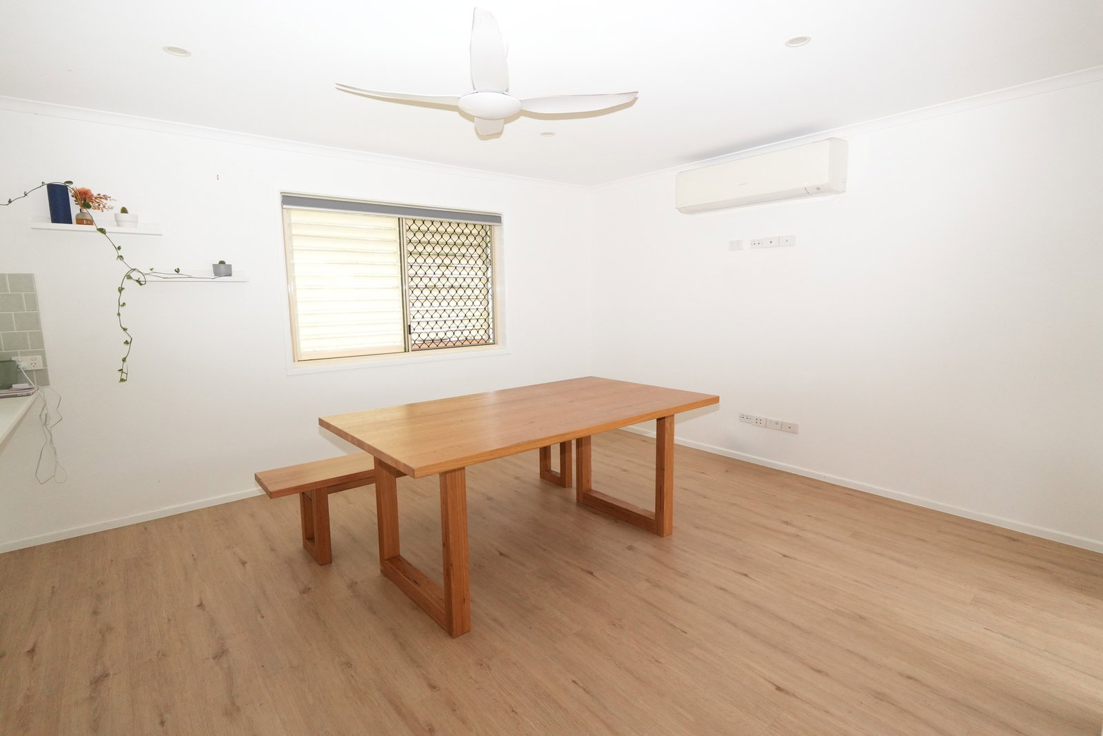 32 Jacaranda Avenue, Tinana  QLD  4650