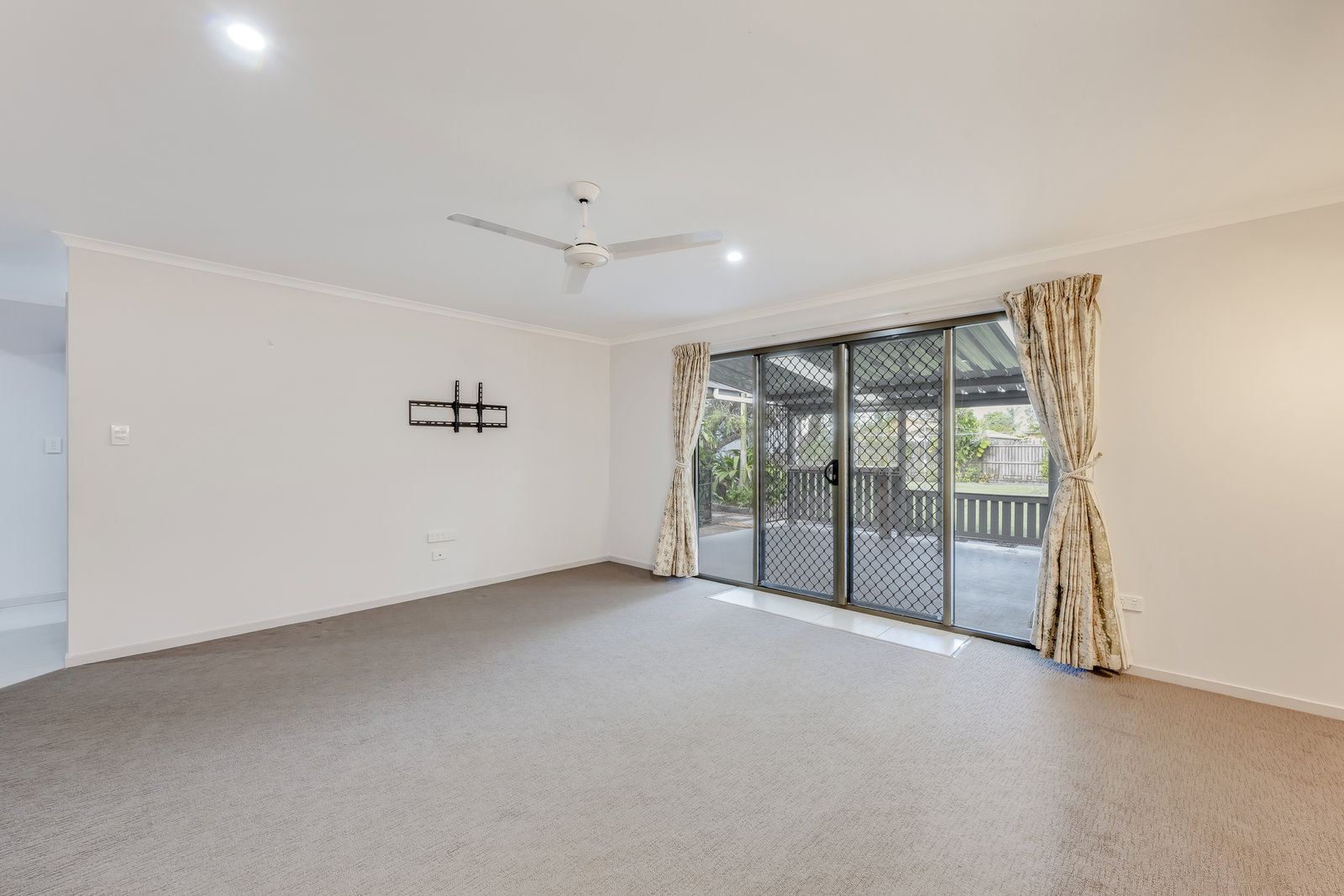 38 Sinclair Street, Avenell Heights  QLD  4670