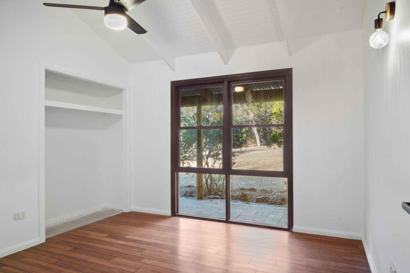 54 Whyte Crescent, Agnes Water  QLD  4677