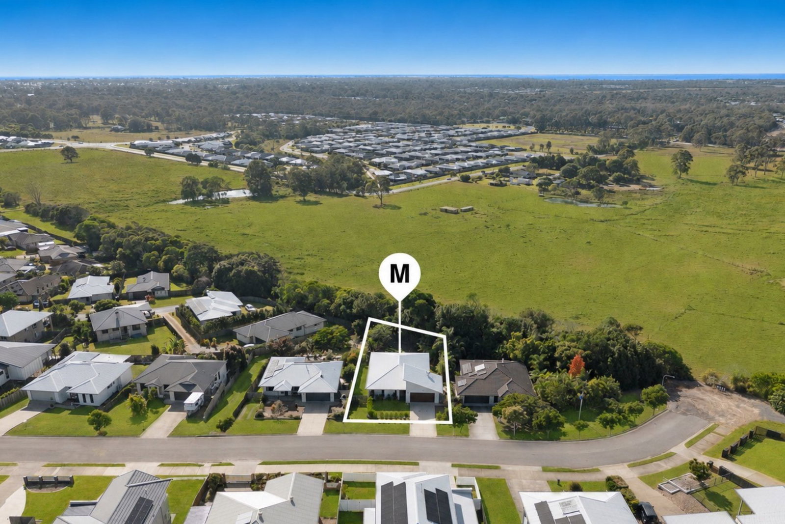 3 Sandy View Drive, Nikenbah  QLD  4655