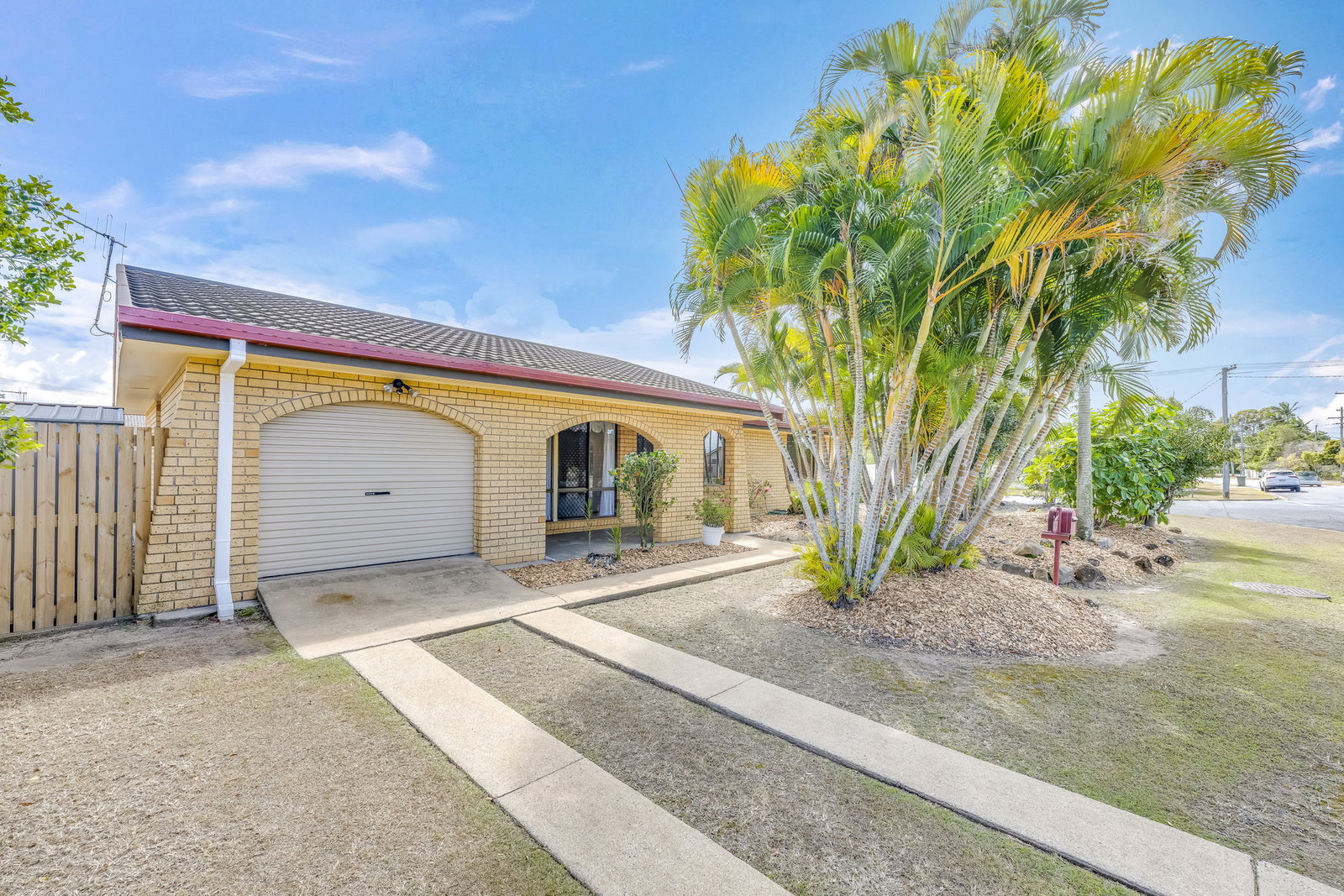 10 Thomas Thomsen Drive, Thabeban  QLD  4670