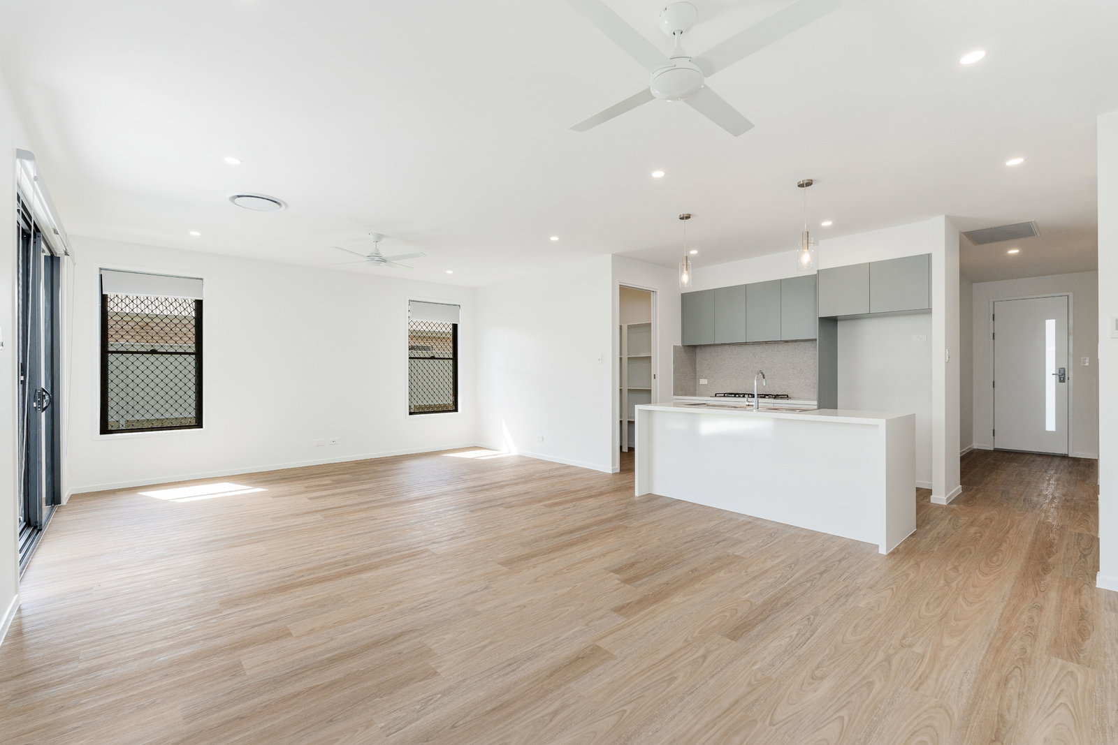 17 Katherine Way, Nikenbah  QLD  4655