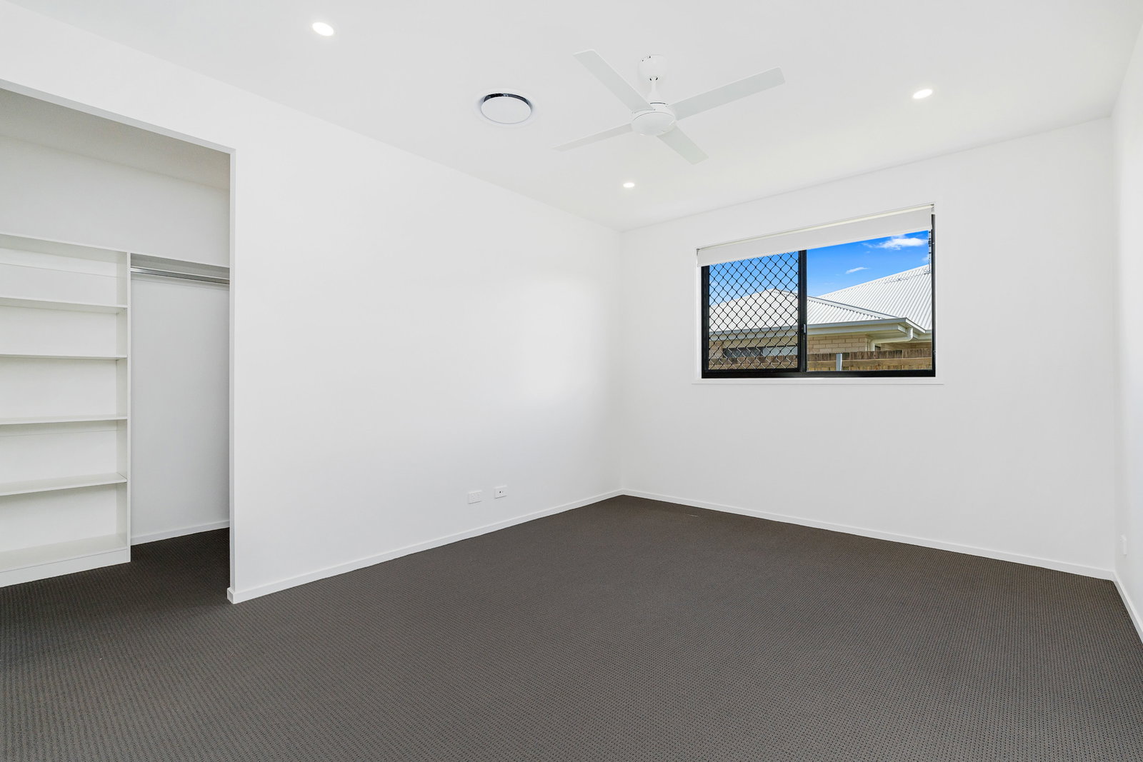 17 Katherine Way, Nikenbah  QLD  4655