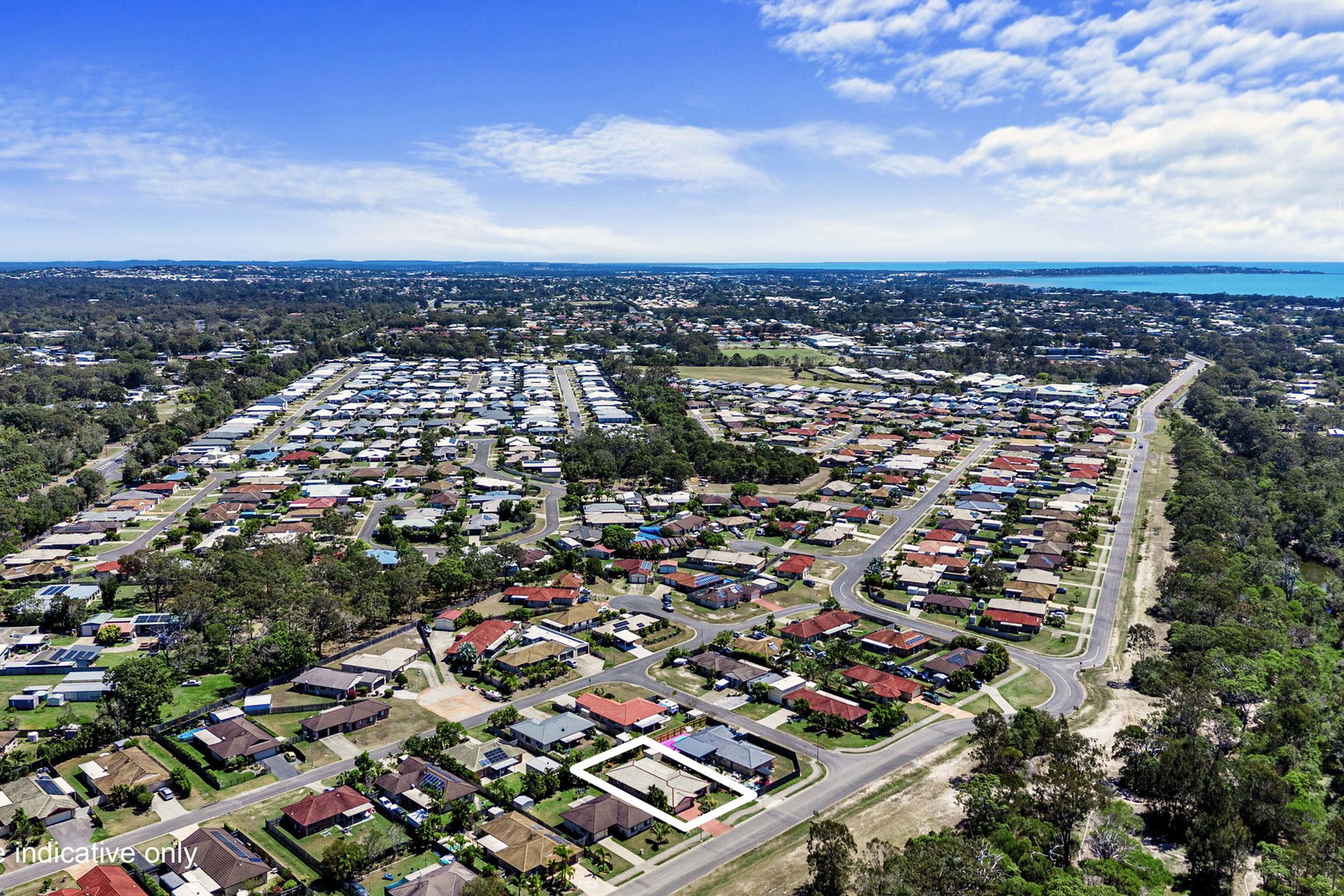 18 Emerald Park Way, Urangan  QLD  4655
